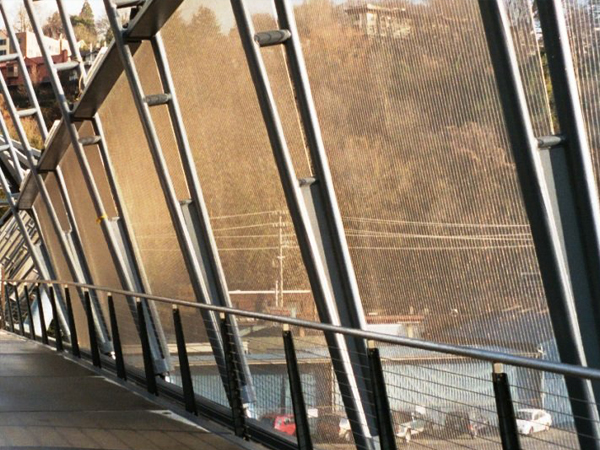 安根螺旋人行桥 - 河北邦特隆丝网制品有限公司图片4